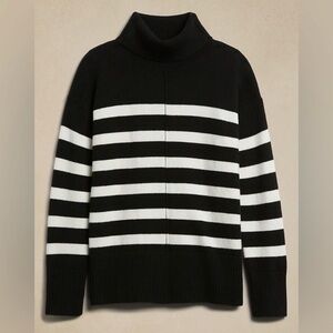 Banana Republic Striped Turtleneck Sweater Black and White size M